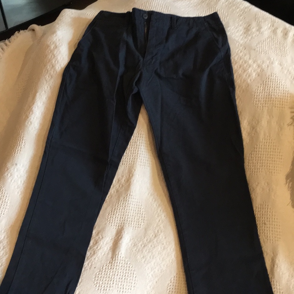 Old navy broken in straight navy pants 32 x 34